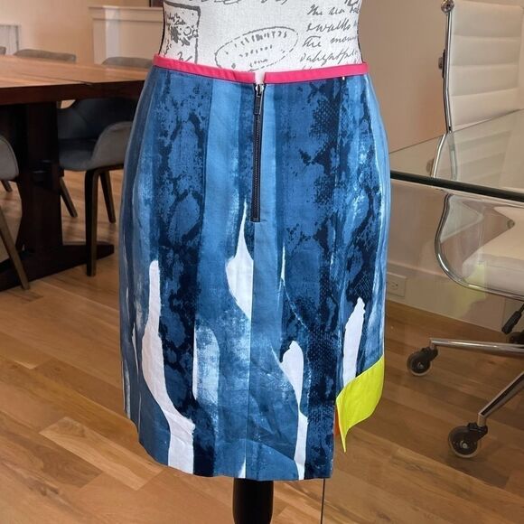 Tahari Color blocking snakeskin skirt - 2 - Picture 5 of 12